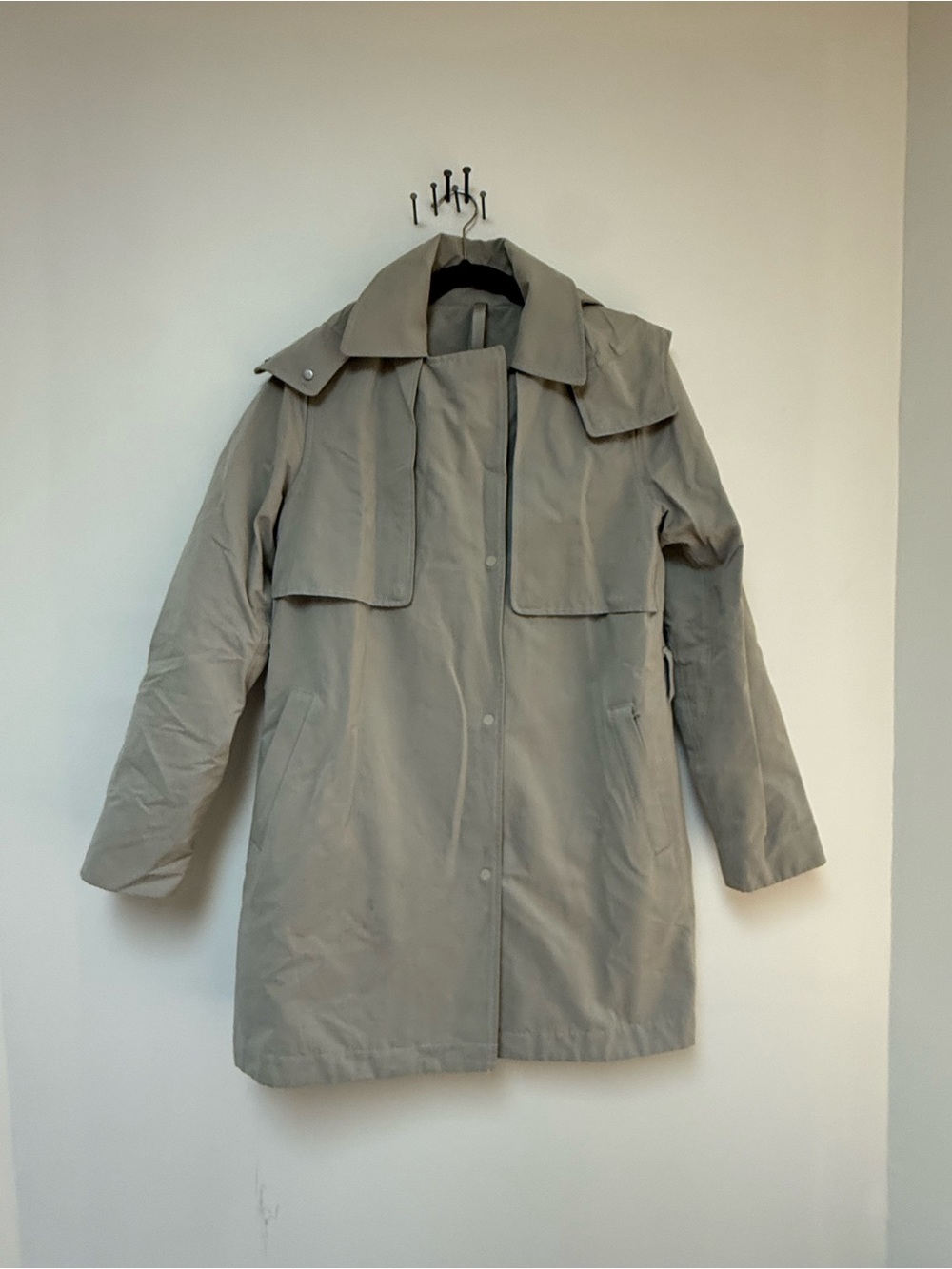 lululemon athletica Light Gray Trench with Vent Detail - Picture 3 of 9